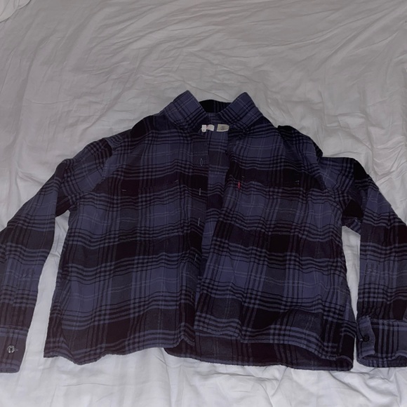 Levi’s Flannel Cropped Button Up - Picture 1 of 4